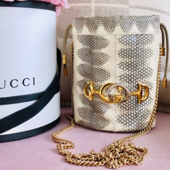 GUCCI BUCKET BAG (AUTHENTIC) - Picture 3 of 16